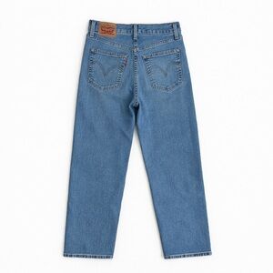 Levi’s Ribcage Straight Ankle jeans, size 27.